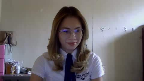 chelly4u69 online show from September 16, 4:35 am