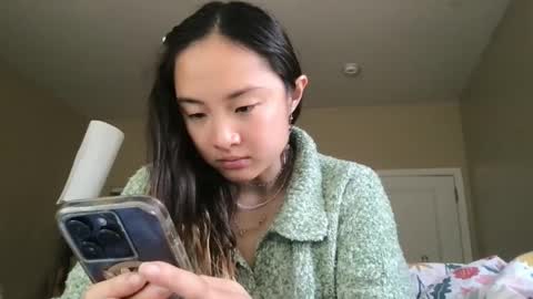 Snapshot of chellybear101 chatting on February 11, 7:05 pm chellybear101 online show from February 11, 7:05 pm