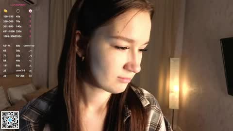 Snapshot of chelseafarro chatting on May 31, 6:04 pm Alice online show from May 31, 6:04 pm