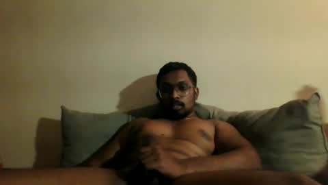 Snapshot of chennaibull1011 chatting on June 18, 7:18 pm chennaibull1011 online show from June 18, 7:18 pm