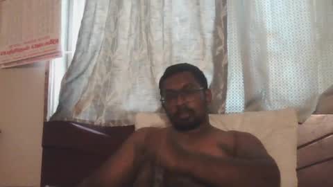 Snapshot of chennaibull1011 chatting on June 21, 10:51 am chennaibull1011 online show from June 21, 10:51 am