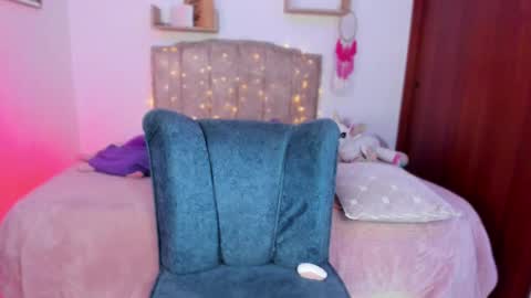 cherries_and_wine_ online show from February 28, 10:28 pm