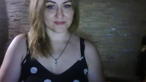 cherry04383 online show from July 28, 1:45 am