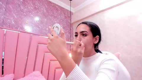 Snapshot of cherry__sweet_ chatting on November 30, 11:36 am Emma online show from November 30, 11:36 am