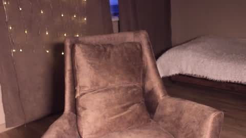 Snapshot of cherry_bomb19 chatting on December 7, 4:20 am CherryBomb online show from December 7, 4:20 am