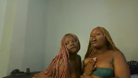 Fafa online show from March 8, 2:21 pm