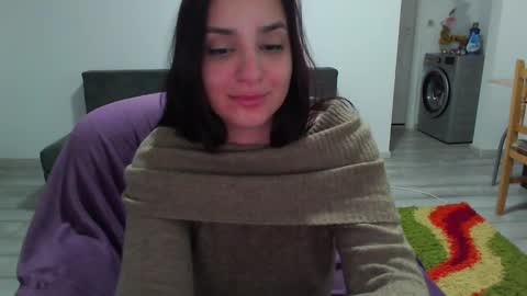 Snapshot of cherry_pie95 chatting on March 5, 3:29 am Sherry online show from March 5, 3:29 am