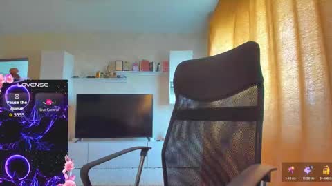 mayra online show from September 11, 8:03 am