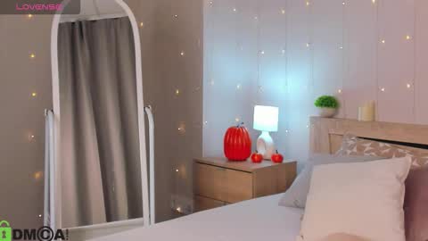 cherry_pr1ce online show from November 17, 12:27 am