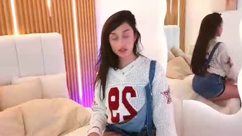 Snapshot of cherry_swain chatting on July 3, 8:59 pm Cherry online show from July 3, 8:59 pm