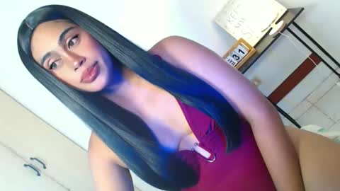 Snapshot of cherry_temptation28 chatting on June 3, 12:52 pm marshmallow online show from June 3, 12:52 pm