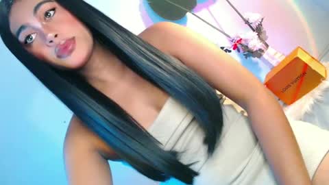 Snapshot of cherry_temptation28 chatting on June 23, 9:24 pm marshmallow online show from June 23, 9:24 pm