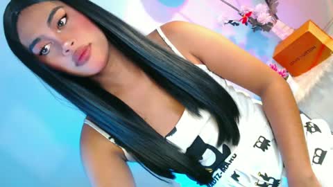 Snapshot of cherry_temptation28 chatting on June 24, 10:31 pm marshmallow online show from June 24, 10:31 pm