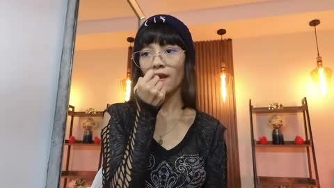 Snapshot of cherry_vixen_ chatting on April 18, 6:01 pm Sery online show from April 18, 6:01 pm
