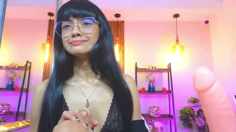 Snapshot of cherry_vixen_ chatting on April 29, 6:25 pm Sery online show from April 29, 6:25 pm