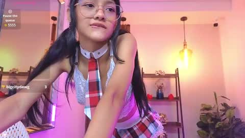 Snapshot of cherry_vixen_ chatting on May 8, 8:36 pm Sery online show from May 8, 8:36 pm
