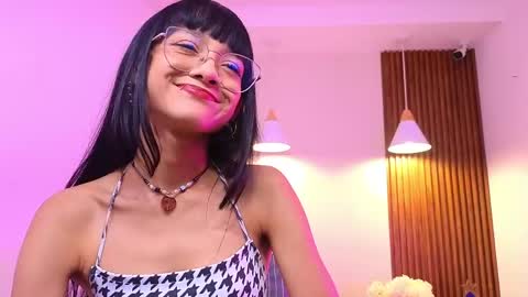 Snapshot of cherry_vixen_ chatting on May 28, 6:38 pm Sery online show from May 28, 6:38 pm