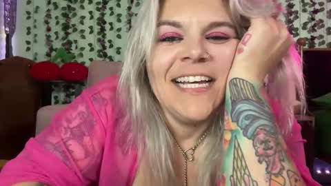CherryBombBomb online show from May 31, 6:10 am