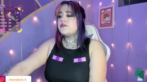 Snapshot of cherrybom_ chatting on September 22, 4:47 am dayis independent model online show from September 22, 4:47 am