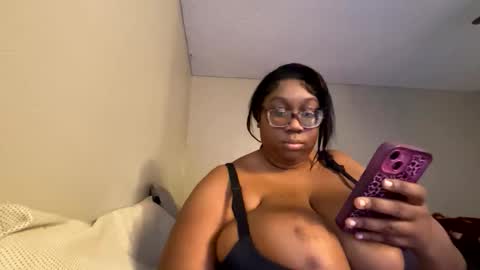 Snapshot of cherrycake1 chatting on May 27, 8:50 pm Cherrycakey online show from May 27, 8:50 pm