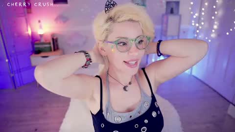 Snapshot of cherrycrush chatting on March 29, 5:35 pm Cherry Crush online show from March 29, 5:35 pm