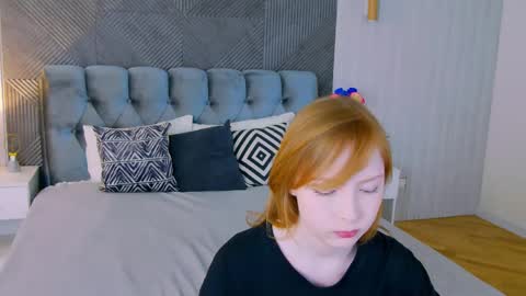 cherrycrushlove online show from March 11, 7:25 am