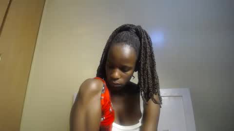 Snapshot of cherrycuddle2 chatting on December 16, 3:22 am cherrycuddle2 online show from December 16, 3:22 am