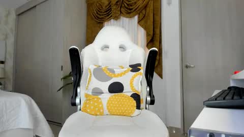 Independent Cherry fox online show from October 29, 4:48 am