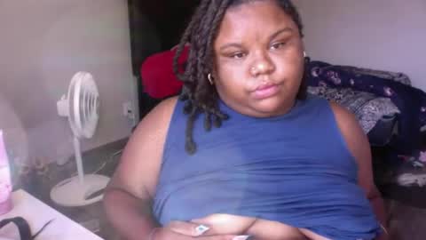 Snapshot of cherryg6rl chatting on July 11, 10:55 pm cherryg6rl online show from July 11, 10:55 pm