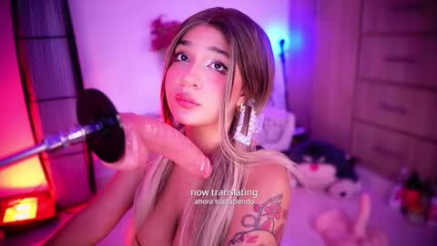 Snapshot of cherrygh_ chatting on December 5, 3:26 am Cherry online show from December 5, 3:26 am