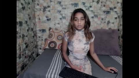 Snapshot of cherryindian694u chatting on May 11, 4:29 am leah is the name online show from May 11, 4:29 am