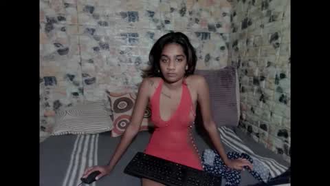Snapshot of cherryindian694u chatting on May 23, 5:56 am leah is the name online show from May 23, 5:56 am