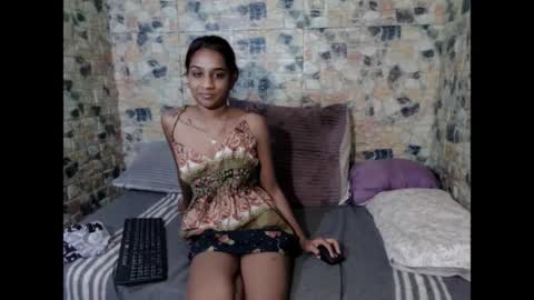 Snapshot of cherryindian694u chatting on June 14, 3:08 am leah is the name online show from June 14, 3:08 am