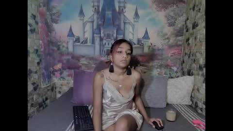 Snapshot of cherryindian694u chatting on June 23, 6:22 am leah is the name online show from June 23, 6:22 am