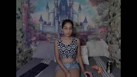Snapshot of cherryindian694u chatting on June 26, 8:46 pm leah is the name online show from June 26, 8:46 pm