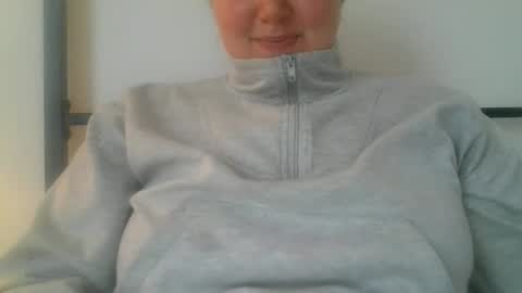 Snapshot of cherryjune chatting on April 30, 4:57 pm CherryJune online show from April 30, 4:57 pm