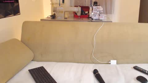 Snapshot of cherryl_b chatting on February 10, 10:31 am Cereza online show from February 10, 10:31 am