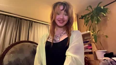 Snapshot of cherrylcornes chatting on May 15, 4:47 pm Nika online show from May 15, 4:47 pm