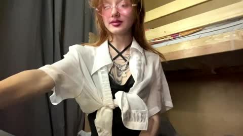 Snapshot of cherrylcornes chatting on May 17, 3:15 am Nika online show from May 17, 3:15 am