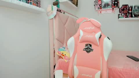 cherrycute666 online show from December 19, 10:32 pm