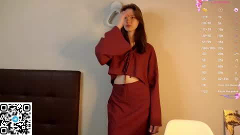 Snapshot of cherrymira chatting on December 5, 5:09 pm Loise online show from December 5, 5:09 pm