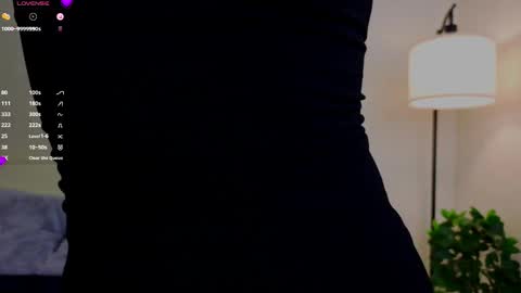 Loise online show from March 12, 5:08 pm