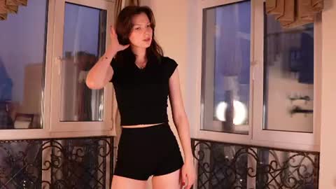Snapshot of cherrymira chatting on June 15, 5:26 pm Loise online show from June 15, 5:26 pm