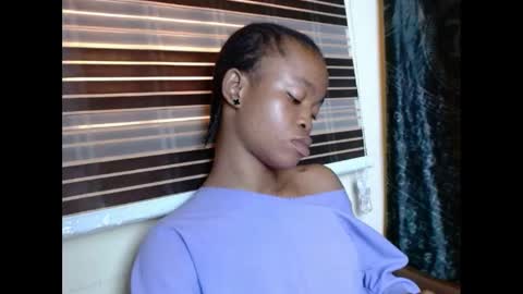 Snapshot of cherryxpussy chatting on February 10, 5:19 pm cherryxpussy online show from February 10, 5:19 pm