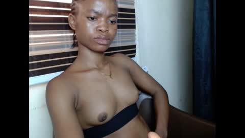 Snapshot of cherryxpussy chatting on February 23, 3:40 pm cherryxpussy online show from February 23, 3:40 pm