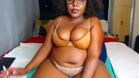 Snapshot of cherryyummy69 chatting on December 18, 5:59 am cherryyummy69 online show from December 18, 5:59 am