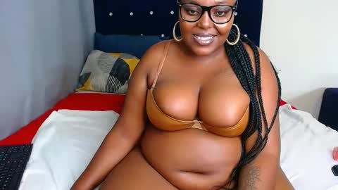 Snapshot of cherryyummy69 chatting on February 17, 9:19 pm cherryyummy69 online show from February 17, 9:19 pm