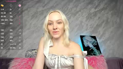 Snapshot of cherylmason chatting on September 11, 12:44 am Cheryl online show from September 11, 12:44 am