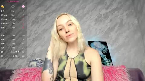 Snapshot of cherylmason chatting on September 17, 12:12 am Cheryl online show from September 17, 12:12 am