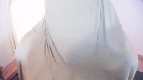 Snapshot of cheslongss chatting on February 28, 8:53 am Ches Long online show from February 28, 8:53 am